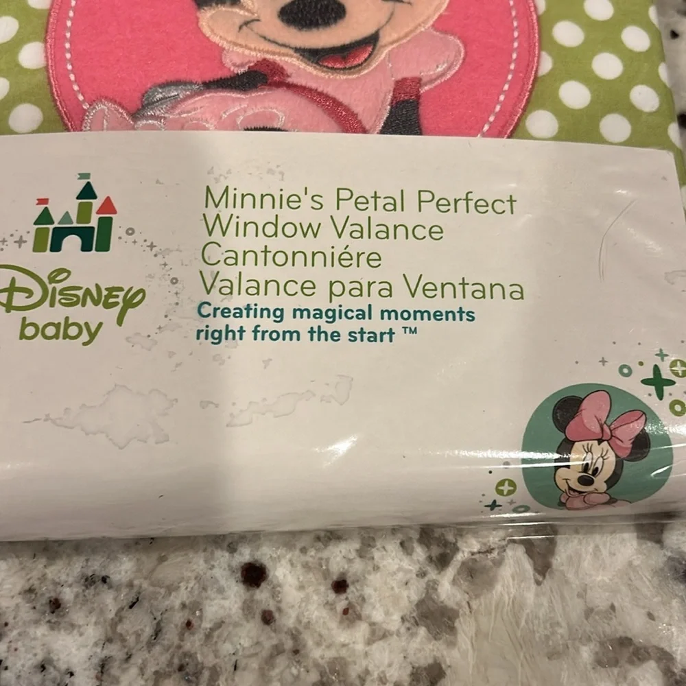 Disney Baby Minnie’s Petal Perfect Window Valance(Pair)
